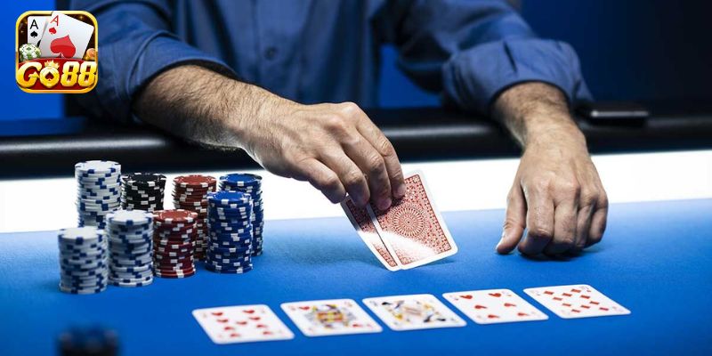 Hướng dẫn cách học đánh Poker chuẩn chuyên gia GO88
